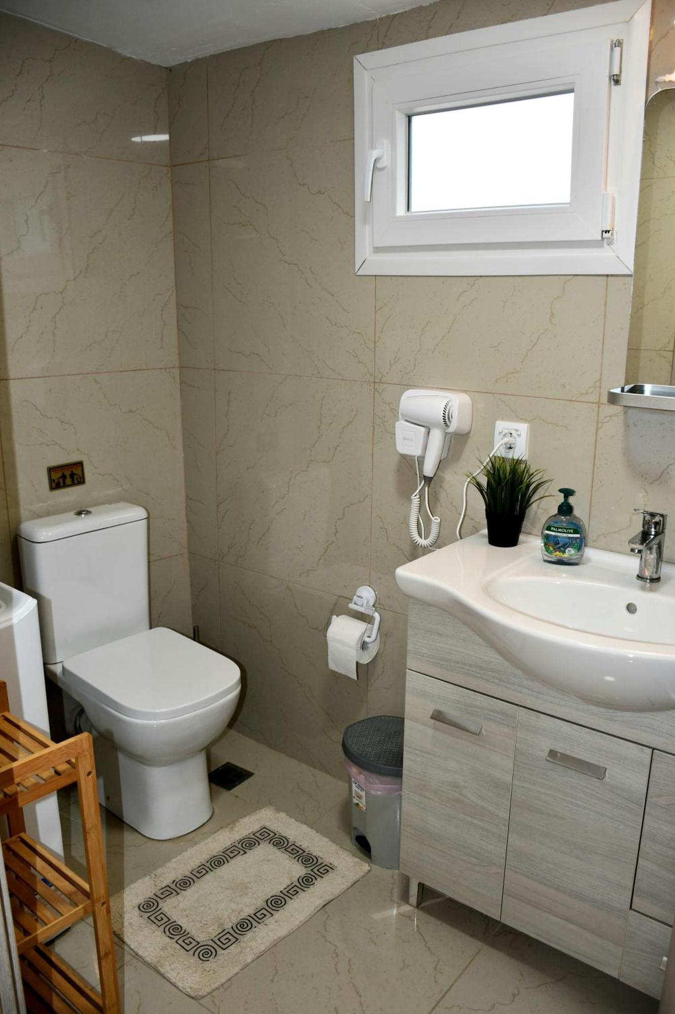 Johnson House Apartment ราฟีนา ภายนอก รูปภาพ