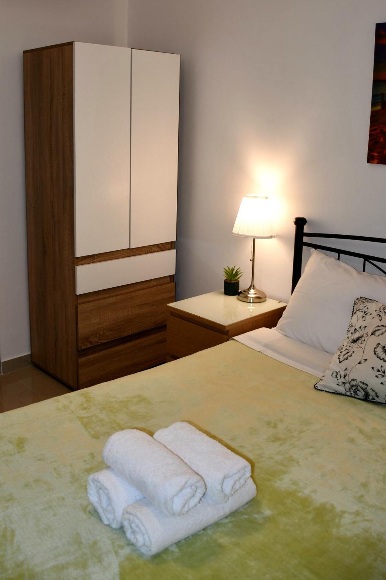 Johnson House Apartment ราฟีนา ภายนอก รูปภาพ